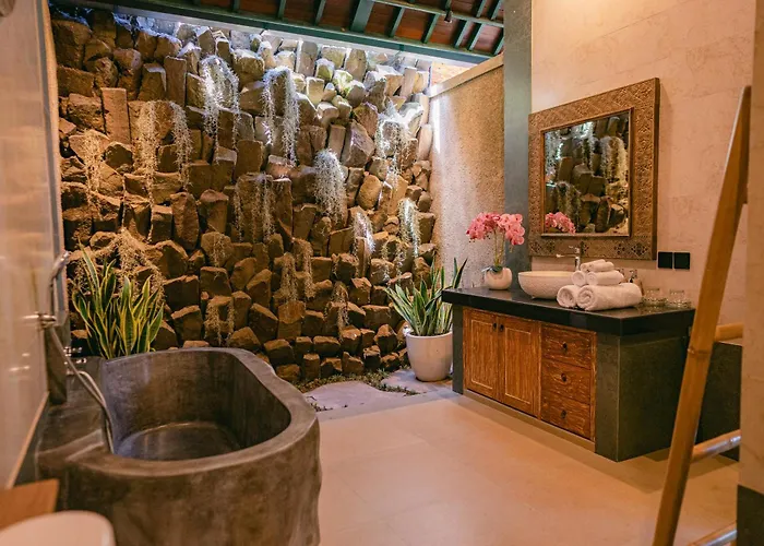 2 Seasons : Star - Luxury With Private Pool