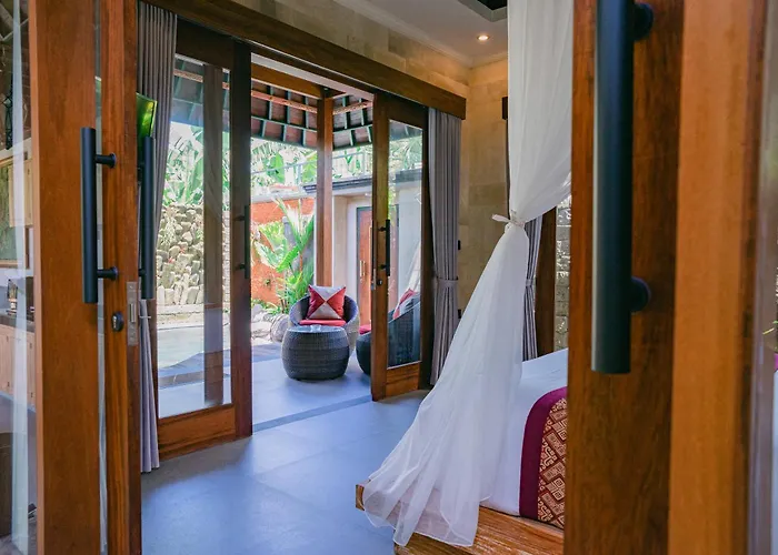 2 Seasons : Star - Luxury With Private Pool * Ubud