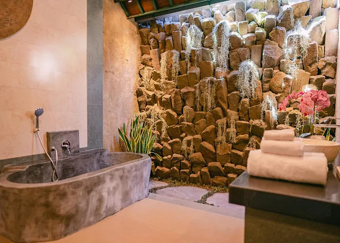 2 Seasons : Star - Luxury With Private Pool Villa *