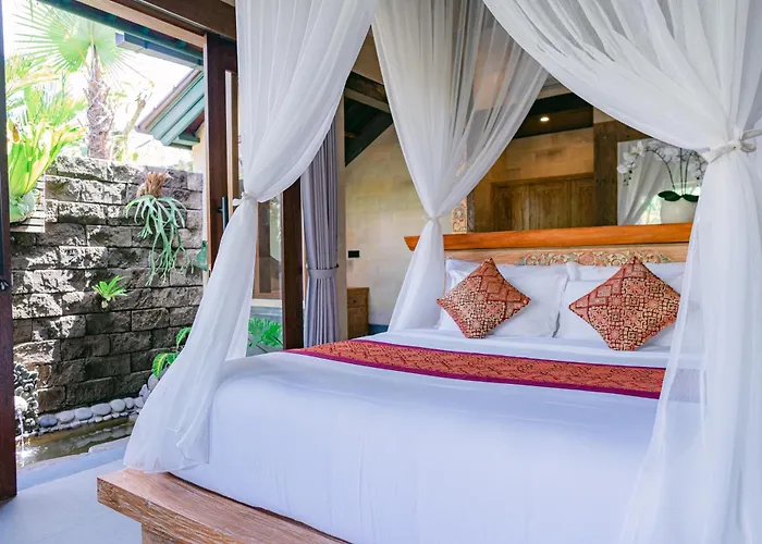 2 Seasons : Star - Luxury With Private Pool * Ubud
