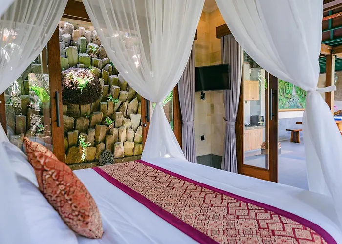 2 Seasons : Star - Luxury With Private Pool Ubud